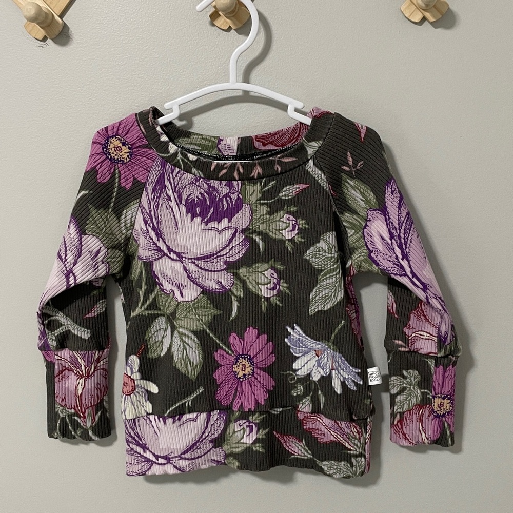 Cabin Fever grow with me top Floral
 3-12M
